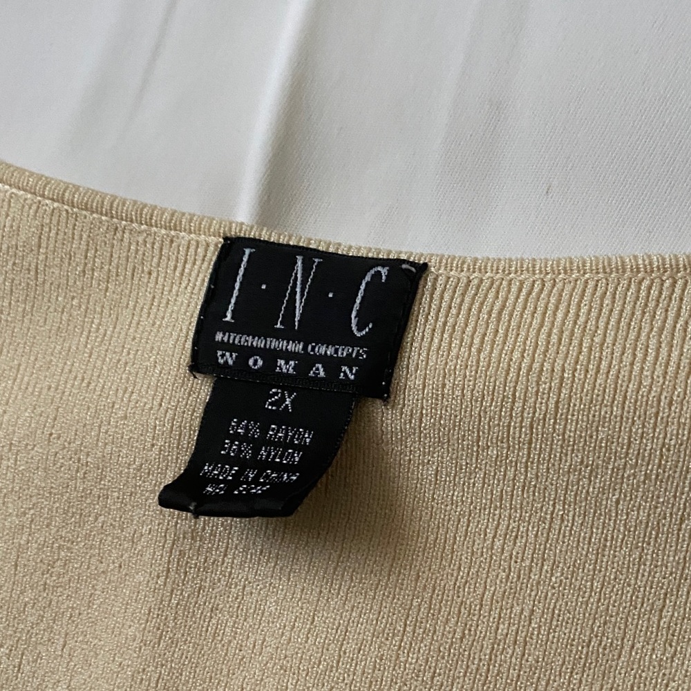 Square Neck Blouse - Picture 3 of 4